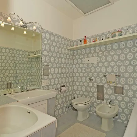 La Mansarda Del Lago Apartmán *